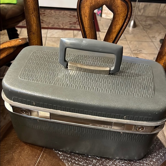 Vintage Gray Train Case Samsonite Horizon Shwayder Bros Denver - Picture 1 of 10